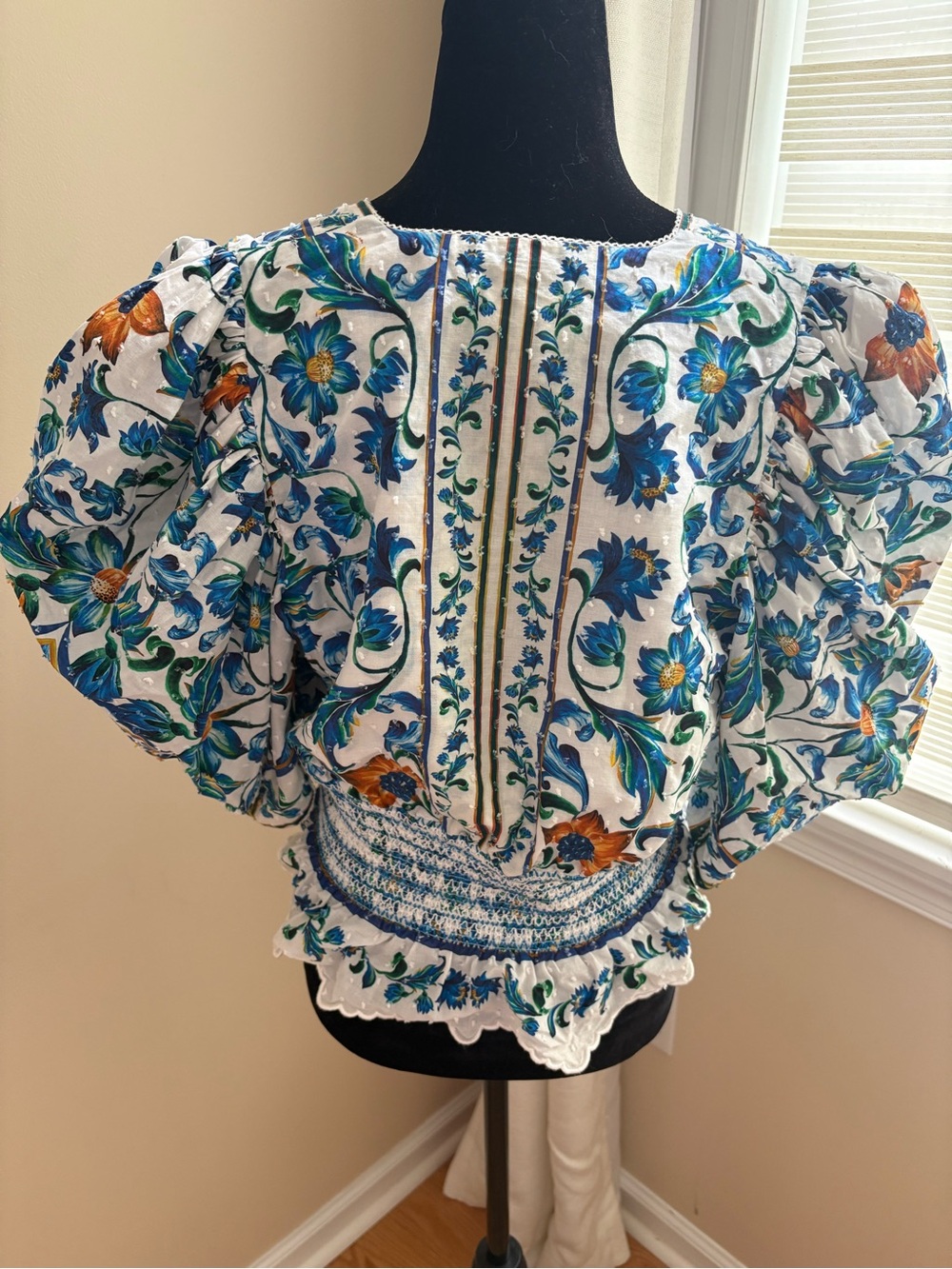 Farm Rio Fiora Tile Puff Sleeve Top- Like New - Anthropologie - $198 Retail - Picture 4 of 4